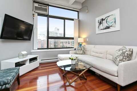 12 Stoneholm St, Boston, MA 02115
