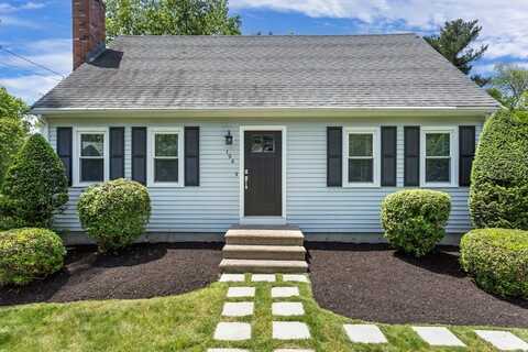 194 Crossfield Rd, Franklin, MA 02038