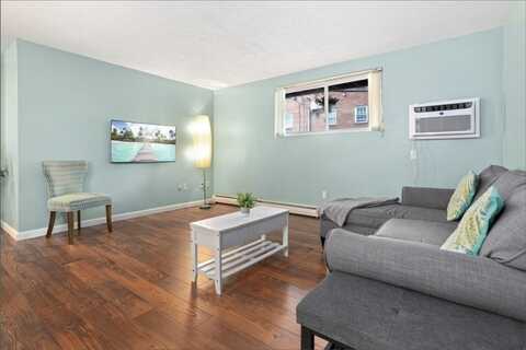 272 Albion St, Wakefield, MA 01880