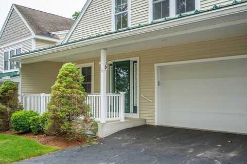 43 Blossom Sq, Holden, MA 01520