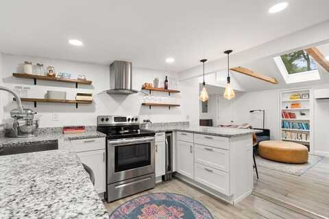 47 S Shore Rd, Holbrook, MA 02343
