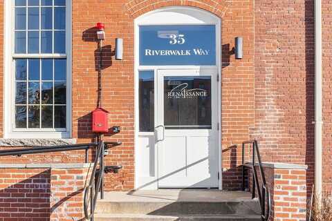 35 Riverwalk Way, Lowell, MA 01854