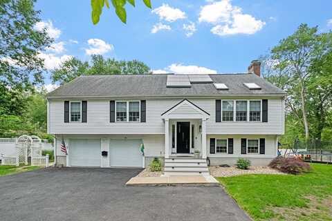18 Rodman Rd, Ashland, MA 01721