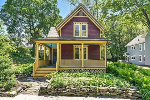 10 Walnut Street, Greenfield, MA 01301