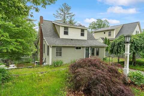 210 Barton Road, Stow, MA 01775