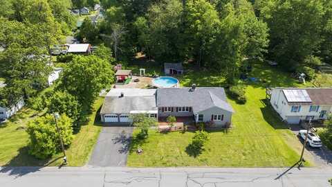 142 Oakland St, Greenfield, MA 01301