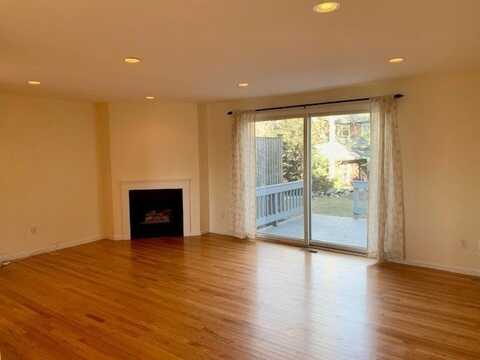 30 Lucille Pl, Newton, MA 02464