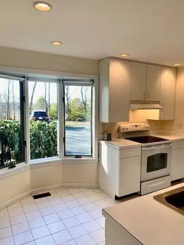 30 Lucille Pl, Newton, MA 02464