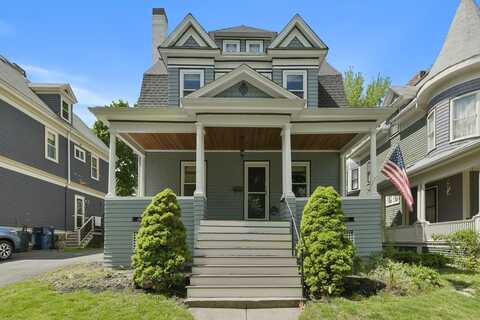 28 Meredith St, Boston, MA 02132