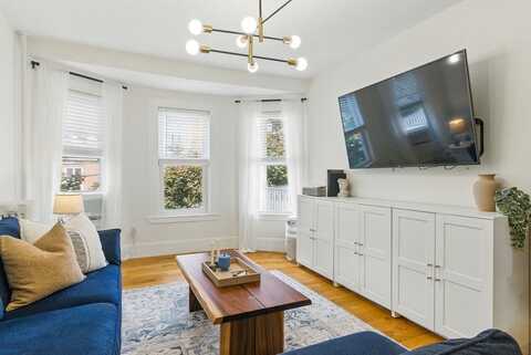 5 Pearl Ave, Winthrop, MA 02152