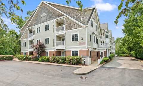 190 Chickering Rd, North Andover, MA 01845