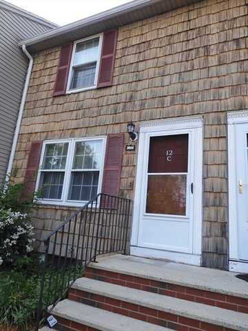 12c Oliver St, Haverhill, MA 01832