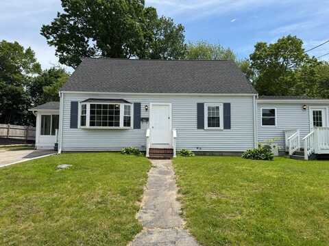28 Freeman St, Avon, MA 02322