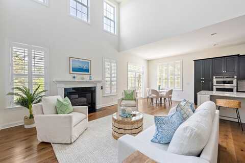 35 Briarwood, Plymouth, MA 02360
