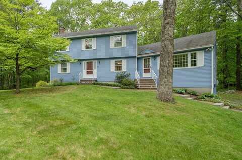 8 Lillian Dr, Ipswich, MA 01938