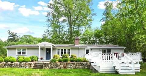216 Oregon Rd, Ashland, MA 01721