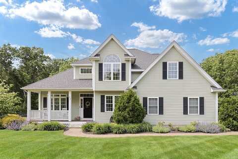 32 Lowe Meadow Ln, North Attleboro, MA 02760