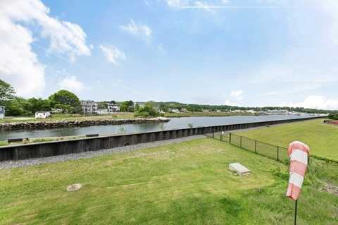 10 Perkins Rd, Gloucester, MA 01930