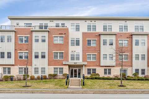 321 Hammond Pond Parkway, Brookline, MA 02467