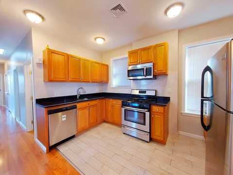1904 Massechusetts Ave, Cambridge, MA 02140