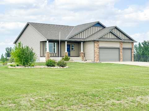 1305 30th Ave, Minot, ND 58703