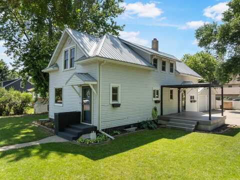211 W 3RD ST, Velva, ND 58790