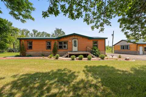 1210 54th St, Minot, ND 58703