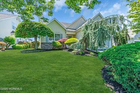 123 Skyline Drive, Lakewood, NJ 08701