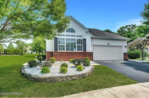 31 Orleans Drive, Manchester, NJ 08759