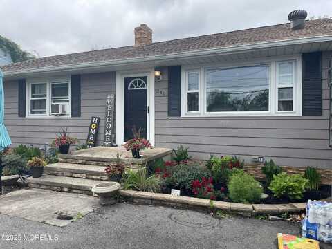 240 Arkansas Avenue, Toms River, NJ 08753