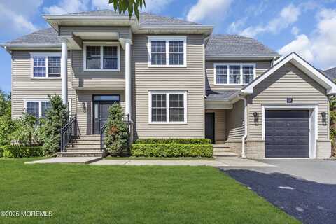17 Grandview Drive, Lakewood, NJ 08701