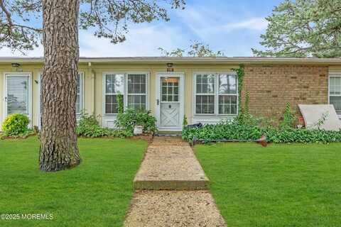 17e Cambridge Circle, Manchester, NJ 08759