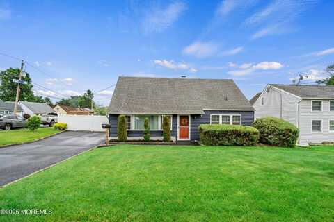 6 Linda Avenue, Colonia, NJ 07067
