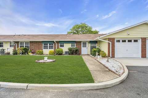 288 E Malvern Court, Lakewood, NJ 08701