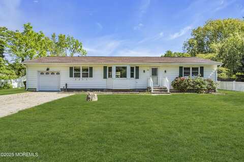 55 South Avenue, Bayville, NJ 08721