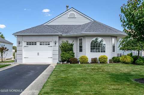 11 Sandhurst Court, Toms River, NJ 08757