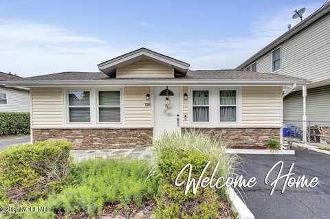 220 Birchwood Drive, Keyport, NJ 07735