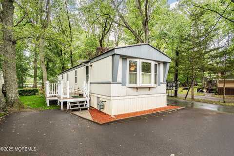 39 Marcia Memorial Circle, Jackson, NJ 08527