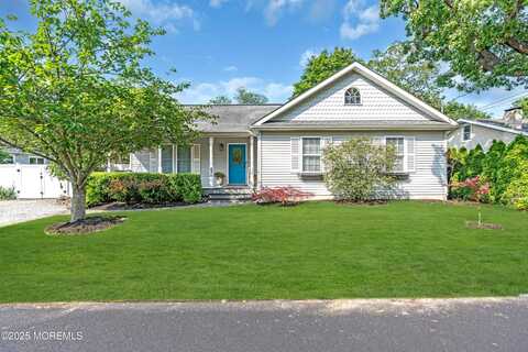 109 Capstan Avenue, Beachwood, NJ 08722