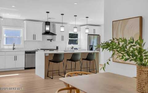 9 Westbrook Drive, Toms River, NJ 08757