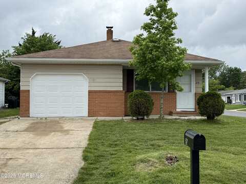 29 Spanish Wells Street, Toms River, NJ 08757