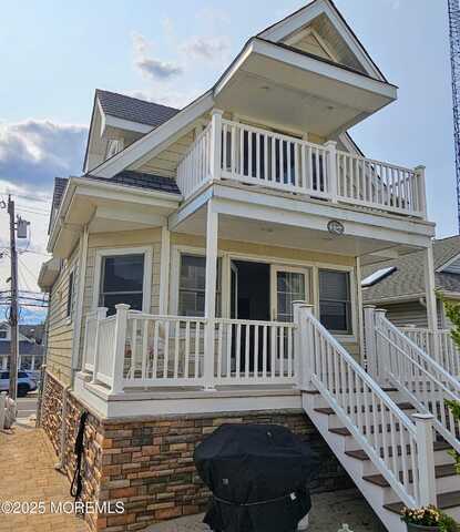 110 1st Avenue, Manasquan, NJ 08736