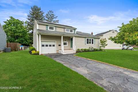 183 Crestview Drive, Middletown, NJ 07748