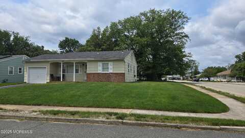 80 Brakenbury Drive, Toms River, NJ 08757