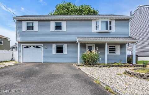 4 Harbor View Lane, Toms River, NJ 08753