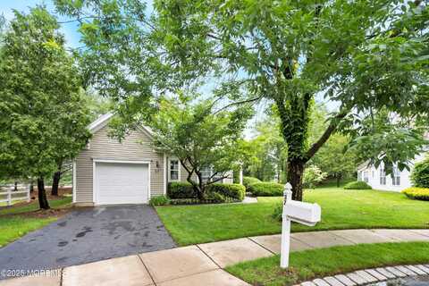 37 Violet Court, Holmdel, NJ 07733