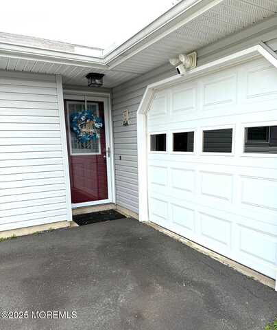 132 Seaview Avenue, Brick, NJ 08723