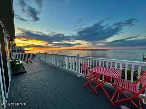 1 Burlington Avenue, Leonardo, NJ 07737