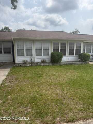 12a Edinburgh Lane, Manchester, NJ 08759