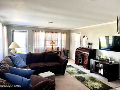 123 Torrey Pines Drive, Toms River, NJ 08757